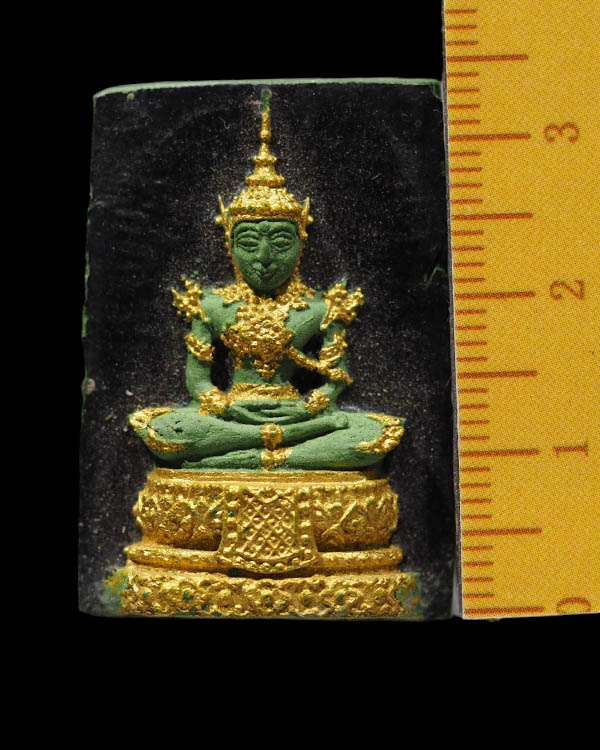 พระแก้วมรกต ลงรักปิดทอง(กรรมการ) วัดสนามนอก พ.ศ 2514 อ.บางกรวย จ.นนทบุรี สร้างในงานผูกพัทธสีมา นิยมพ - 3