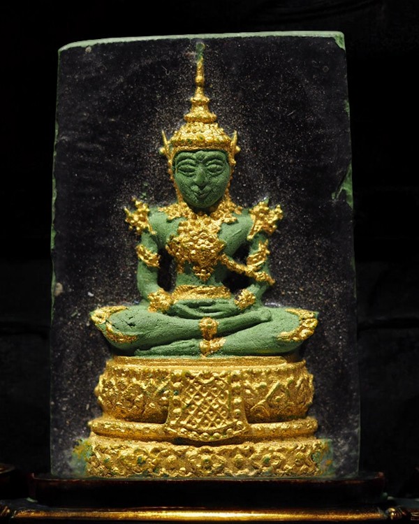พระแก้วมรกต ลงรักปิดทอง(กรรมการ) วัดสนามนอก พ.ศ 2514 อ.บางกรวย จ.นนทบุรี สร้างในงานผูกพัทธสีมา นิยมพ - 4