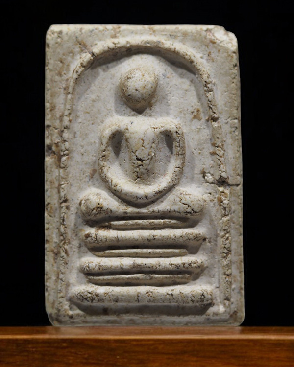 พระสมเด็จพิมพ์ไกรเซอร์ ฐานแซม เนื้อผง เก่าๆ เจ้าของเดิมเลี่ยมใช้มานานจนเนื้อจัด เก่าๆ ไม่ทราบที่ - 1