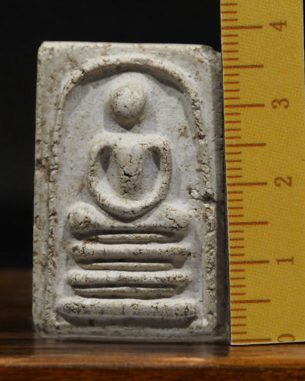 พระสมเด็จพิมพ์ไกรเซอร์ ฐานแซม เนื้อผง เก่าๆ เจ้าของเดิมเลี่ยมใช้มานานจนเนื้อจัด เก่าๆ ไม่ทราบที่ - 3