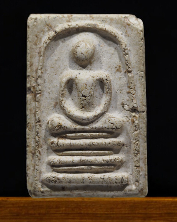 พระสมเด็จพิมพ์ไกรเซอร์ ฐานแซม เนื้อผง เก่าๆ เจ้าของเดิมเลี่ยมใช้มานานจนเนื้อจัด เก่าๆ ไม่ทราบที่ - 4