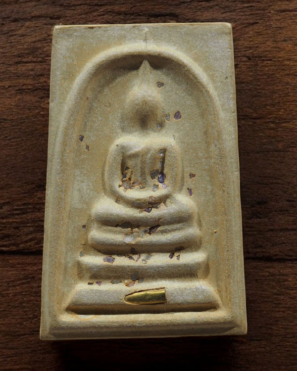 พระสมเด็จ 100 ปี พิมพ์ใหญ่เกศทะลุซุ้ม หลังลายเซ็น ฝังตะกรุด และพลอย แช่น้ำมนต์ - 1