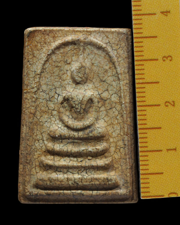 พระสมเด็จเก่าเนื้อแตกลายงา ฐาน 3 ชั้น ไม่ทราบที่ พระเก่าอยู่ในกรอบ เห็นเนื้อแบบนี้มีลุ้น  เช่ามาแล้ว - 4