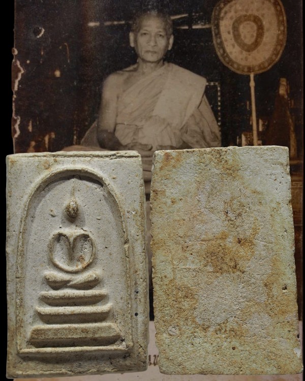 พระสมเด็จพิมพ์สมาธิ หลวงปู่หิน วัดระฆังฯ ( คณะ ๗) กรุงเทพฯ ปี 2500 พิมพ์นิยม เนื้อจัดสวย เนื้อนิยม - 1