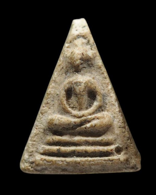 พระสมเด็จคะแนนหูบายศรี พิมพ์สามเหลี่ยม หลวงปู่นาค วัดระฆังโฆสิตาราม กรุงเทพฯ มวลสารผสมผงเก่า ปี 2500 - 5