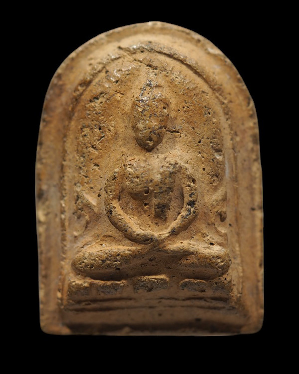 พระพิมพ์เล็มมือ เนื้อดิน พ.ศ.๒๔๗๔ ท่านเจ้ามุ้ย (พระมงคล ทิพยมุนี) เจ้าอาวาสรูปที่ ๘ ของวัดจักรวรรดิฯ - 5