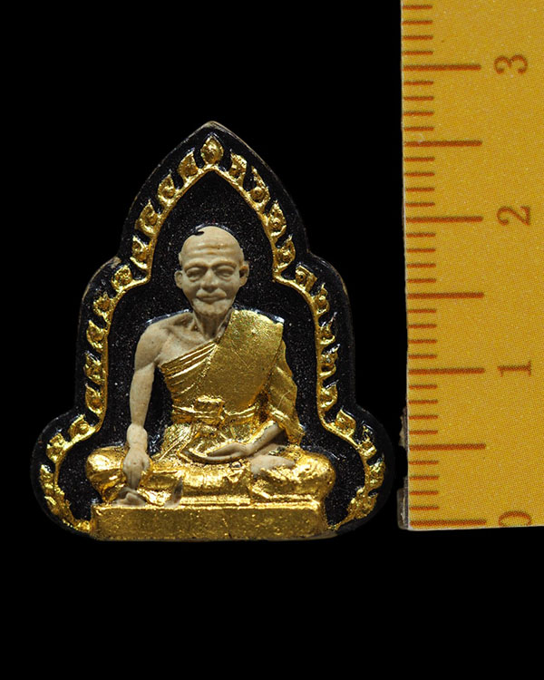 พระผงรูปเหมือนลงรักปิดทองพระอุปัชฌาย์ดิษฐ์ วัดบางสมัคร ท่านเจ้าคุณหลวงปู่พระมงคลสุทธิคุณ (หลวงปู่ฟู - 4