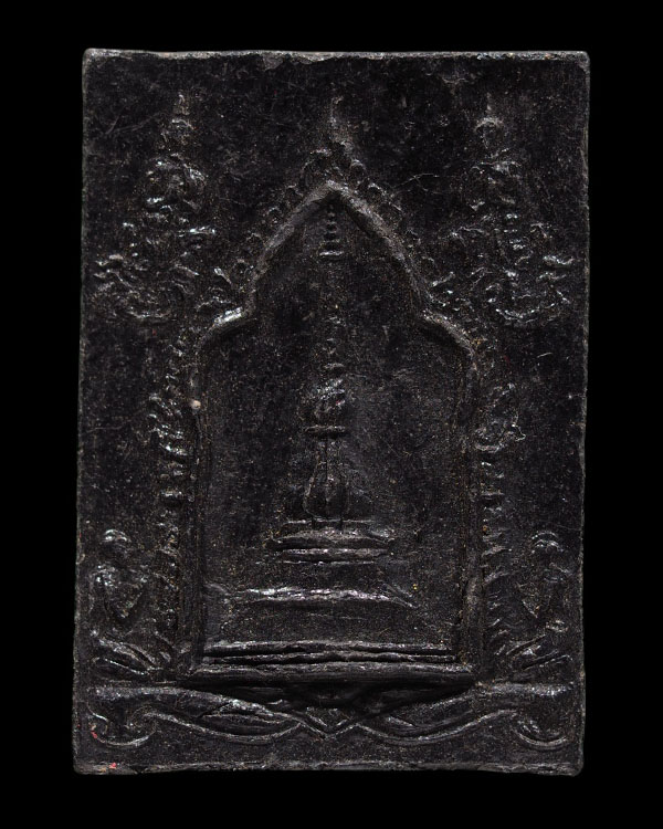 พระธาตุขามแก่น รุ่นสอง ปี 2513 เนื้อดำ หลังจาร สภาพสวย หายากแล้วครับ - 2