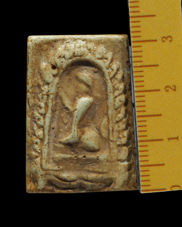 พระผงพิมพ์นางกวักพิมพ์ใหญ่ เนื้อจัด สภาพผ่านการใช้ ไม่ทราบที่  - 4