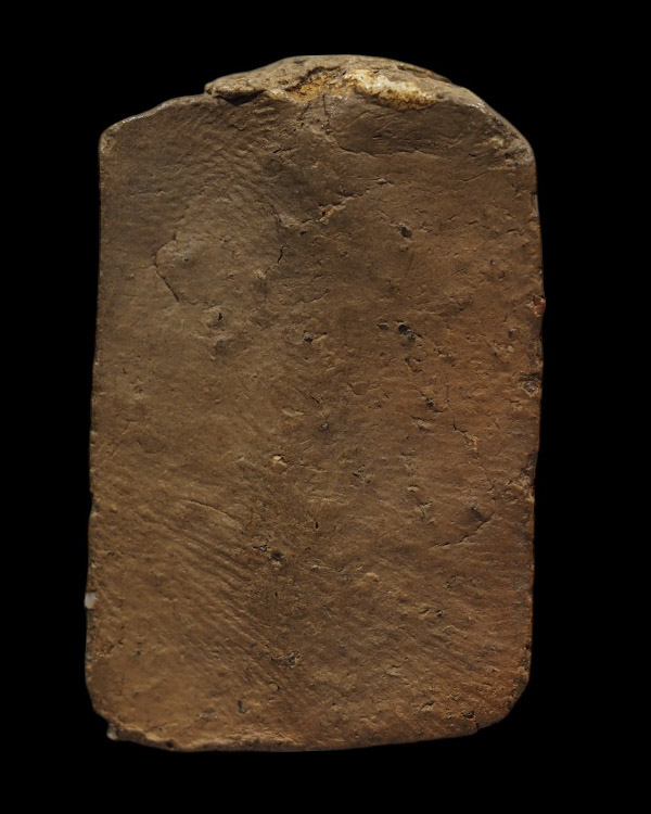 พระเนื้อดินสร้างล้อพิมพ์หลวงพ่อปาน พิมพ์ทรงครุฑ  พระเก่ามีอายุเกจิ  สายอยุธยาสร้าง  องค์พระจะยาวกว่า - 3