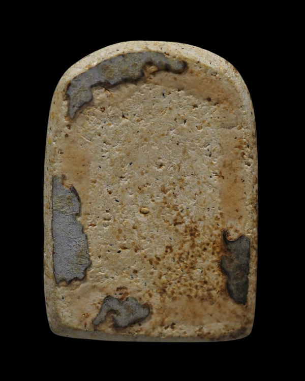 พระพุทธพิมพ์ขี่สิงห์  เนื้อผงพุทธคุณ  พระเก่าด้านหลังมีรอยติดกาว เหมือนแปะติดผนังโบสถ์สมัยเก่า  สวยแ - 3