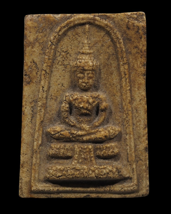 พระแก้วมรกรต เนื้อผง กรุวัดหลักสี่ราษฎร์สโมสร สมุทรสาคร ปี ๒๕๐๐ ลงกรุ เนื้อผงพุทธคุณของ หลวงพ่อรุ่ง - 2