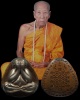 พระปิดตาเศรษฐีใหญ่  เนื้อหน้านวะ-หลังสัมฤทธฺ์ หลวงปู่คำบุ วัดกุดชมภู จ.อุบลราชธานี จำนวนสร้าง 999 อง