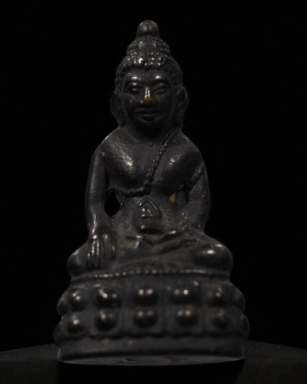พระกริ่งโสฬส มปร. วัดราชประดิษฐ์ พิธีมหาพุทธาภิเษกใหญ่ ปี 2515 ใต้ฐานอุดกริ่ง พระบาทสมเด็จพระเจ้าอยู - 2