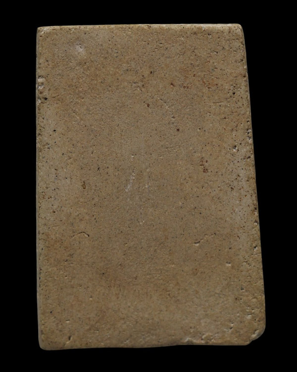 พระเนื้อผงพิมพ์มารวิชัย  องค์นี้เจ้าของเดิมบอกเป็น หลวงพ่อวัดไร่ขิง  พระบ้าน เก่าสวย ไม่ทราบข้อมูลปี - 3