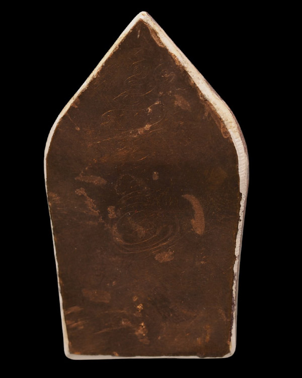 พระขุนแผนเคลือบพิมพ์ทรงพลใหญ่ หลังแปะแผ่นตะกรุดทองแดง จารย์ยันต์ พระสวย น่าจะเกจิสายอยุธยาจัดสร้าง - 3