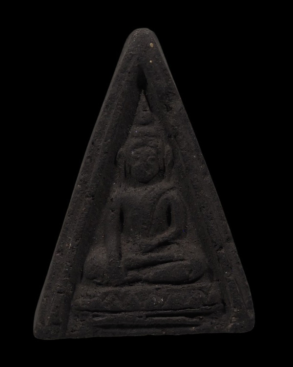 พระผงพิมพ์สมเด็จนางพญา หลวงพ่อกล้าย วัดหงส์รัตนาราม บางกอกใหญ่ ธนบุรี (กรุงเทพฯ) ยุคปี ๒๔๘๕ เนื้อนี้ - 2