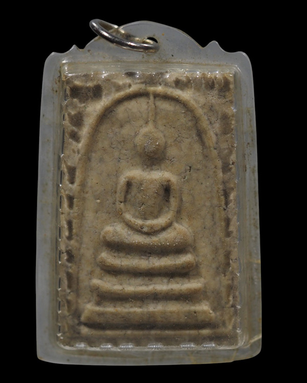 พระสมเด็จพิมพ์ฐาน 3 ชั้น เนื้อผงเก่า แตกลายงา เลี่ยมเก่าโบราณ ไม่ทราบที่  แต่เท่าที่ดูน่าจะเป็นพระสม - 5