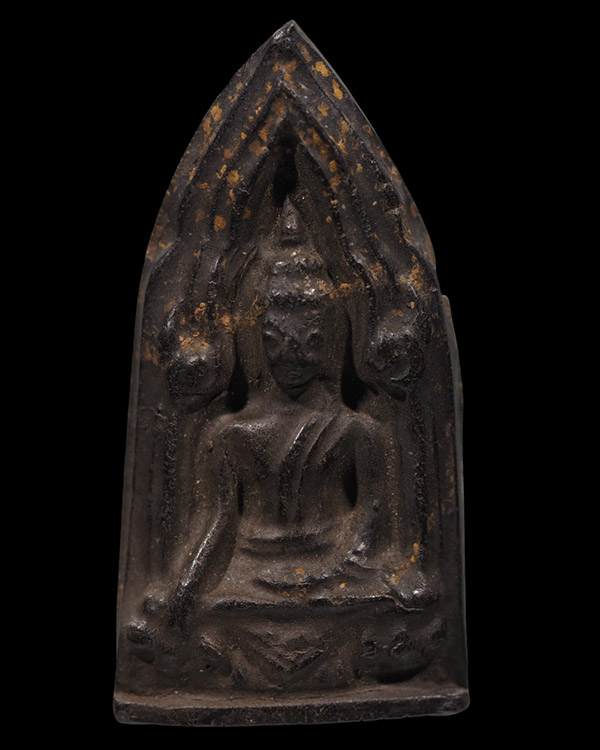 พระเนื้ดดินพิมพ์วังหน้า(โคนสมอ) เนื้อดิน องค์นี้น่าจะยุคกลาง หลวงพ่อเงิน วัดดอนยายหอม จ.นครปฐม พระเก - 2