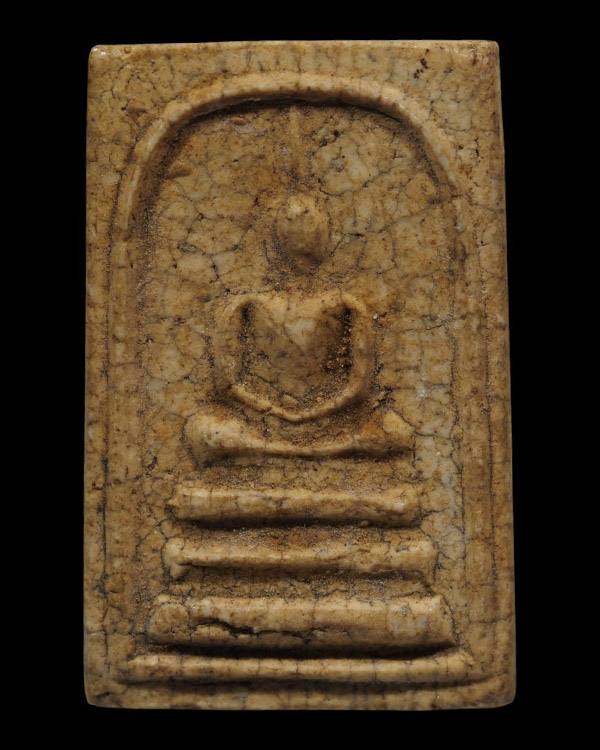 สมเด็จหลังเรียบเนื้อแตกลายงา หลวงพ่อกวย ชุตินฺธโร วัดโฆษิตาราม จ.ชัยนาท ถอดพิมพ์จากสมเด็จวัดรัตนชัย  - 2