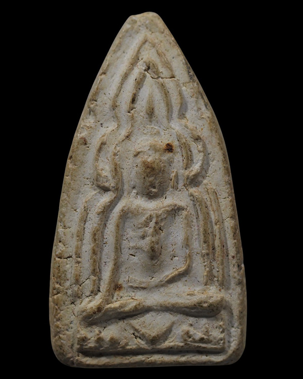 พระเนื้อผงพิมพ์โคนสมอ  ผงหลวงปู่เผือก วัดกิ่งแก้ว เนื้อผงเก่า ปี 2502 จ.สมุทรปราการ เนื้อจัด ผสมมวลส - 2