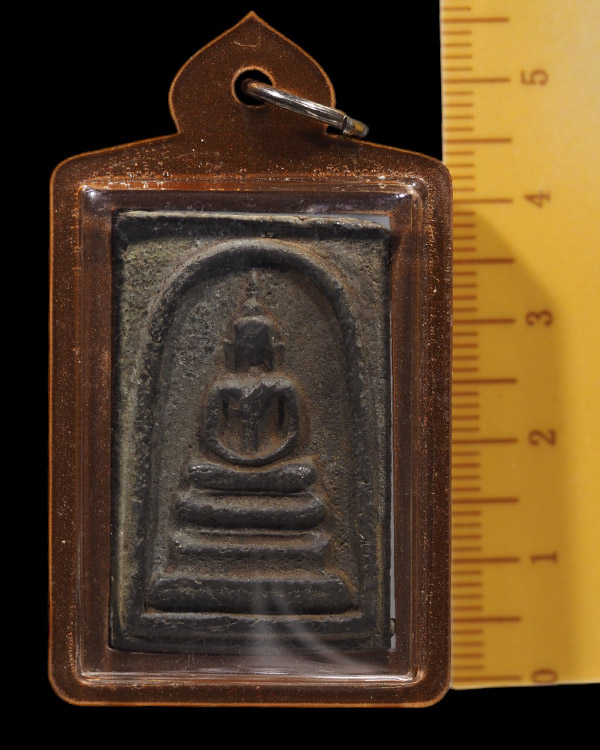 พระสมเด็จหล่อโบราณ เนื้อโลหะผสม  เก่าจัด เจ้าของเดิมเคยเลี่่ยมแขวนไว้  เก่าสวย ไมทราบที่ - 4