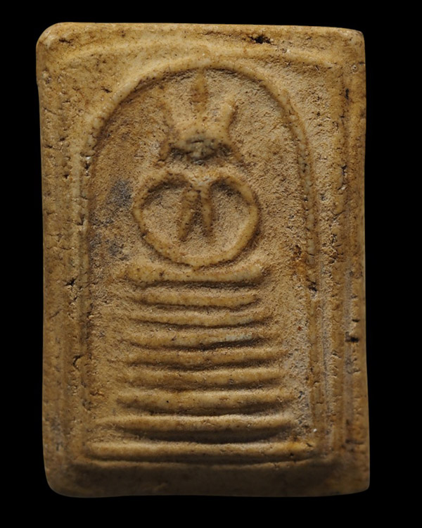 พระสมเด็จหลวงพ่ออยู่ วัดดักคะนน พิมพ์ 7 ชั้น  ชัยนาท ชาวบ้านขนานนามว่า มีพระสมเด็จ "อยู่ คง ศุข" จะอ - 5