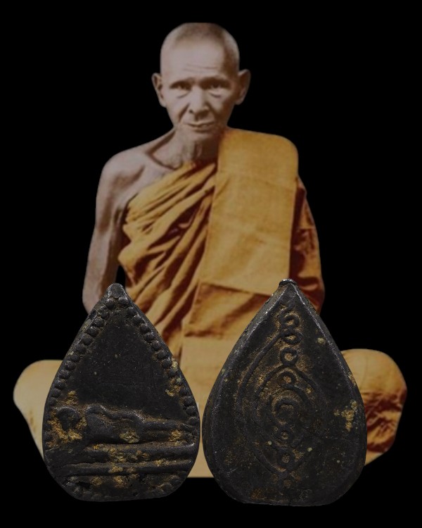 พระพิมพ์ปางไสยาสน์ (พระประจำวันอังคาร) หลวงพ่อเดิม วัดหนองโพ จ.นครสวรรค์ พิมพ์กลีบบัว หลังยันต์ เนื - 1