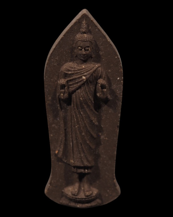 พระพุทธนาราวันตบพิธ จัดสร้างโดยมูลนิธิชัยพัฒนา ปี 2542 ผสมผงจิตรลดา(เส้นพระเกศาในหลวง)หลัง ภปร. ปี 4 - 2