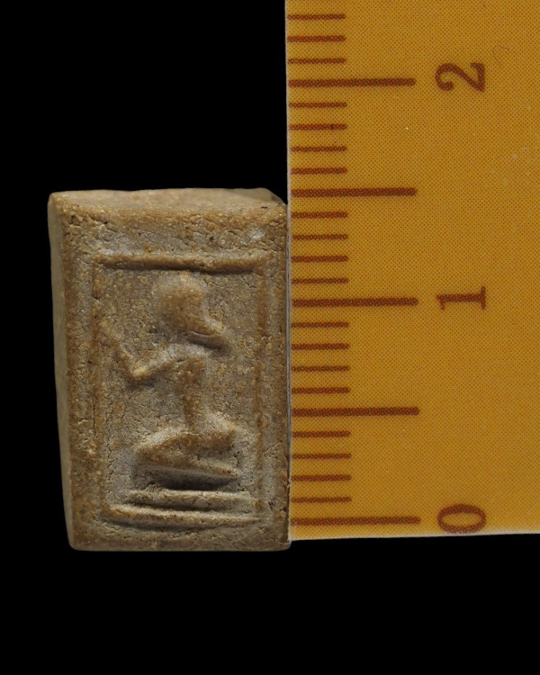 พระพิมพ์นางกวัก พิมพ์เล็ก หลวงพ่อแฉ่ง วัดบางพัง จ.นนทบุรี เนื้้อผงน้ำมัน ปี 2497 หายาก - 4