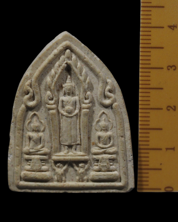 พระสามเนื้อผงหลังยันต์เต่าเรือน หลวงปู่หลิว วัดไร่แตงทอง จ.นครปฐม หลวงปู่หลิว ปณฺณโก มีนามเดิมว่า หล - 4