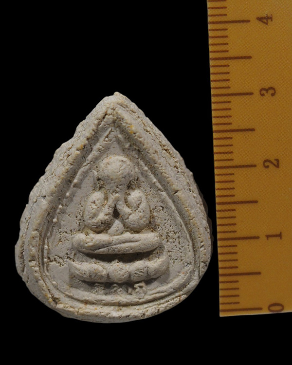 พระปิดตามีลาภ ยุคต้น หลวงพ่อแช่ม วัดดอนยายหอม จ.นครปฐม ปี 2514 - 4