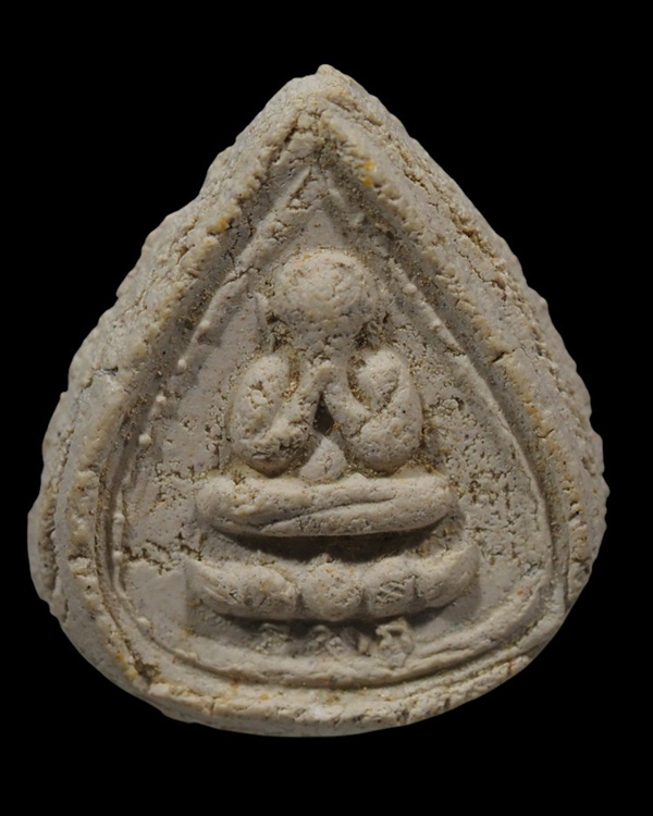 พระปิดตามีลาภ ยุคต้น หลวงพ่อแช่ม วัดดอนยายหอม จ.นครปฐม ปี 2514 - 5