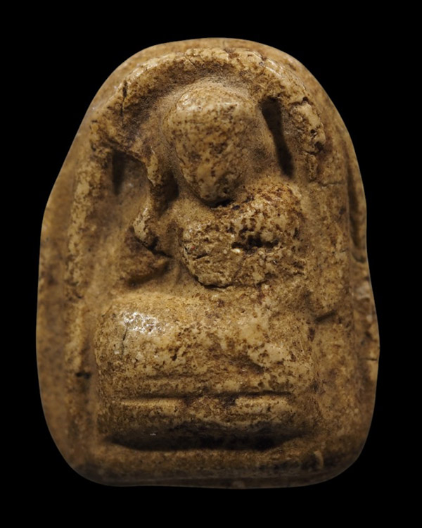 นางกวักเนื้อผงพิมพ์ใหญ่หลังเบี้ย พระโบราณ เนื้อเก่าจัด ไม่ทราบที่ เจ้าของเดิมนำไปใส่ตลับ และนำพระปร - 2