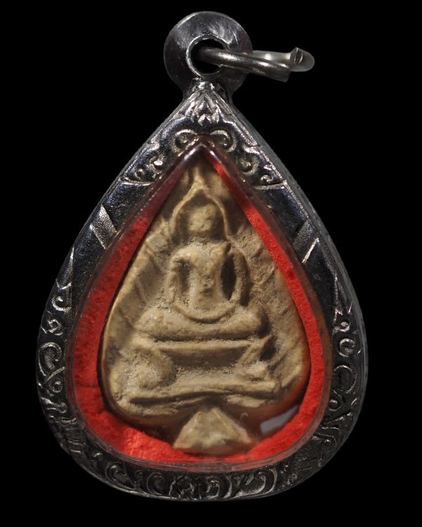 พระสมเด็จพิมพ์ใบโพธิ์ เนื้อผงวัดระฆังล้วน ปลุกเสกพิธีอินโดจีน วัดสุทัศน์ หลวงพ่อสุพจน์ ปี ๒๔๘๔ หลว - 2