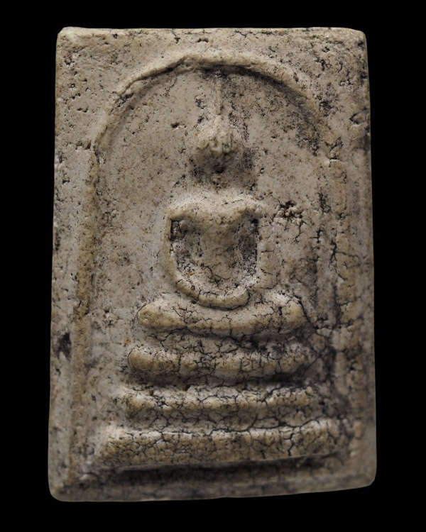 พระสมเด็จเนื้อผง ค่ายอดิศร จังหวัดสระบุรี เนื้อผงหลังกดโค๊ด จัดสร้างเมื่อวันที่ 16 มกราคม พ.ศ.2514 โ - 2