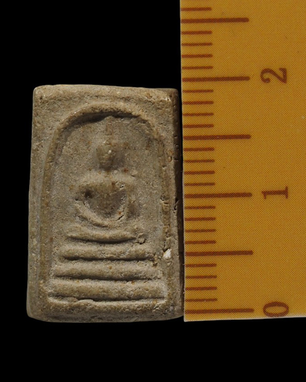 พระผงพิมพ์คะแนนเนื้อเทา วัดประสาทบุญญาวาส กรุงเทพฯ พิธีใหญ่ ปี ๒๕๐๖ มวลสารผสมผงวัดระฆัง และสมเด็จบาง - 4