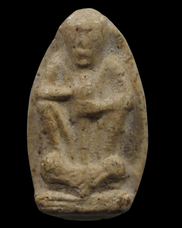 เครื่องรางโบราณ ลิงจับหลัก เนื้อผงโบราณ พิมพ์ใหญ่ เก่าสวย เนื้อจัด ไม่ทราบที่ หนุมานจับหลัก หรือ ล - 2