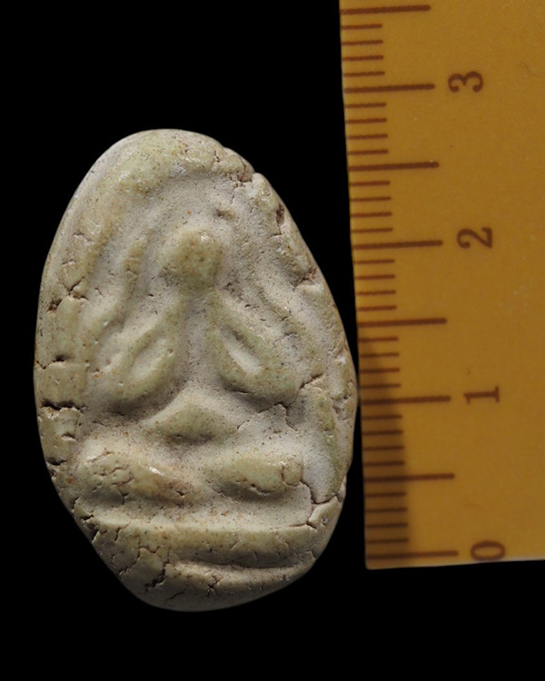 พระปิดตาพิมพ์เม็ดบัว พิมพ์เล็ก เนื้อผง พระเก่ามีอายุ ไม่ทราบที่ - 4