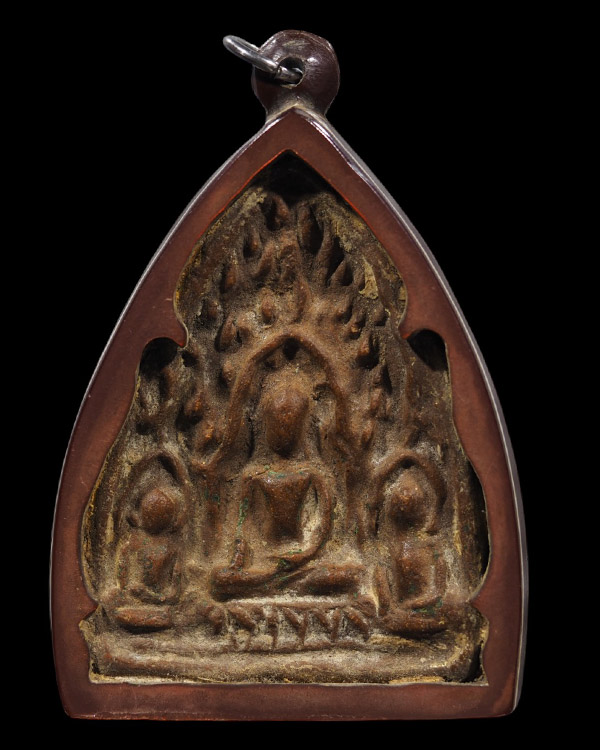 พระพิมพ์พระสาม(ตรีกาย) พิมพ์หายาก  หลวงปู่โต๊ะ วัดกำแพง จ.สิงห์บุรี เนื้อดินหลังจารลายมือหลวงปู่โต๊ะ - 2