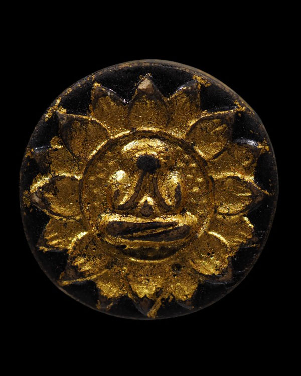 พระปิดตาจันทร์ลอย บัวบาน ท่านเจ้าคุณวิเชียร วัดเครือวัลย์ จ.ชลบุรี หลังยันต์นะมหานิยม พระของท่านมีส่ - 5