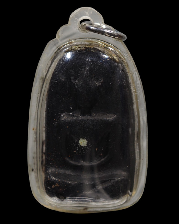 พระพิมพ์สามาธิ หูบายศรี พิมพ์ใหญ่ เนื้อสีดำ ด้านหลังกดลายนิ้วมือ พระเก่า ไม่ทราบที่  พระบ้าน    - 5