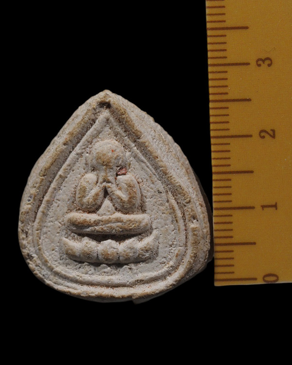 พระปิดตามีลาภ ยุคต้น หลวงพ่อแช่ม วัดดอนยายหอม จ.นครปฐม ปี 2514 พระปิดตามีลาภ ซึ่งเป็นพระปิดตายุคแรก - 4