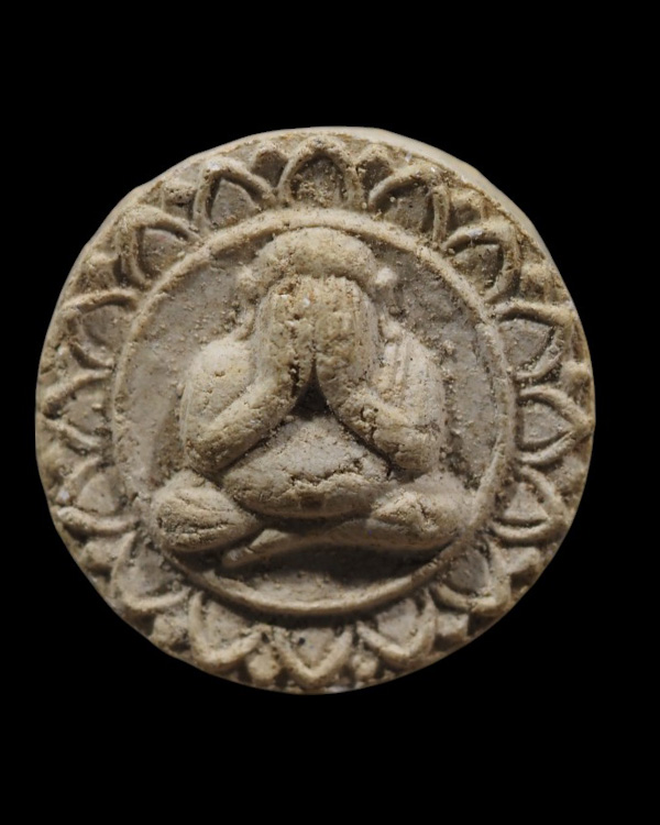 พระปิดตามหาลาภมหาเสน่ห์รุ่นแรก หลวงปู่ครูบากองคำ วัดดอนเปา จ.เชียงใหม่ ปี ๒๕๑๖  โดยมวลสาร ศักดิ์สิทธ - 2