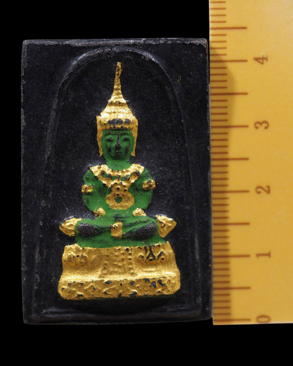 พระเนื้อผงพิมพ์พระแก้วมรกต พิมพ์ใหญ่ หลังยันต์น้ำเต้า ท่านเจ้าคุณนรฯ วัดเทพศิรินทร์ฯ ออกวัดศีลขันนธ์ - 4