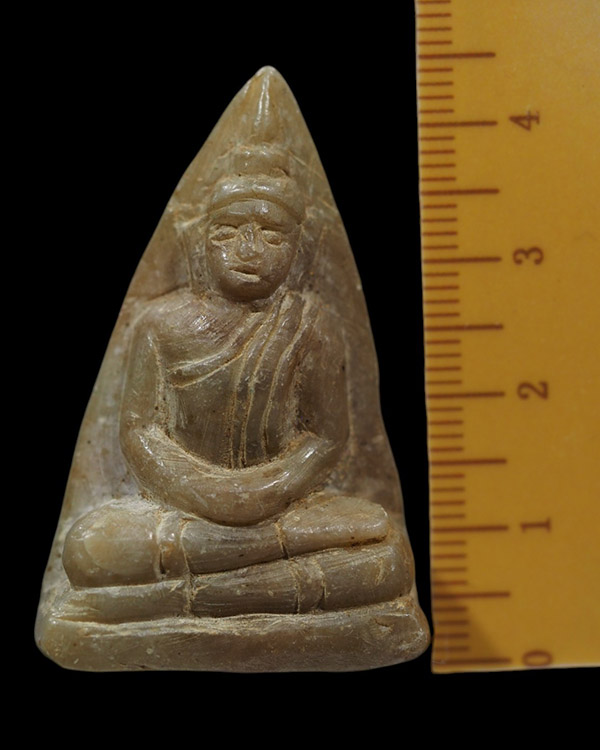 พระพุทธ ปางสมาธิพิมพ์ใหญ่  แกะจากหินสบู่แท้  ด้านหลังมีรอยจาร  พระสวยมาก พระเก่ามีอายุไม่ทราบพระเกจิ - 4