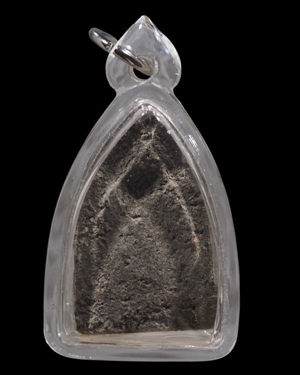 พระเนื้อผงพิมพ์ชินราชสามเหลี่ยม เนื้อเทา  พระเก่ามาก  เกจิยุคเก่า  คุ้นมาก แต่นึกไม่ออกครับ  - 3