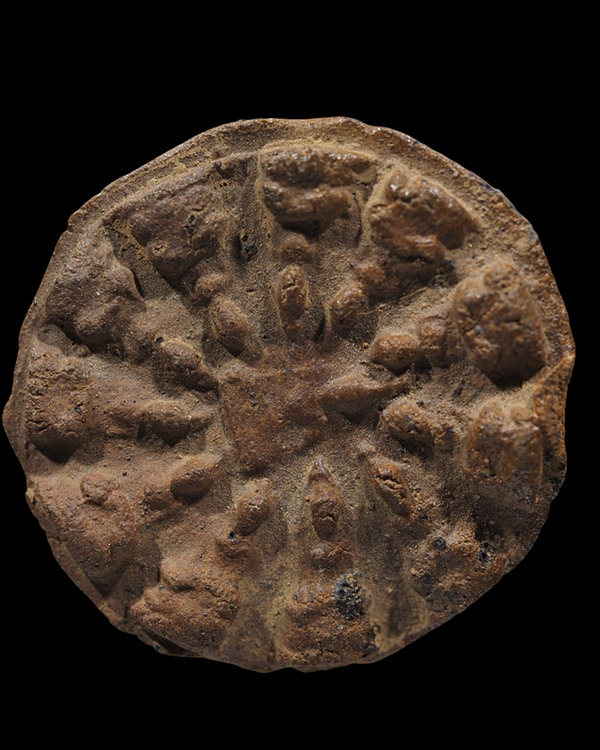 พระงบน้ำอ้อย พิมพ์ 12 สุโขทัย เนื้อดิน  พุทธคุณ พระงบน้ำอ้อย สุโขทัย จะมีพุทธคุณเด่นไปทางเมตตามหานิย - 5