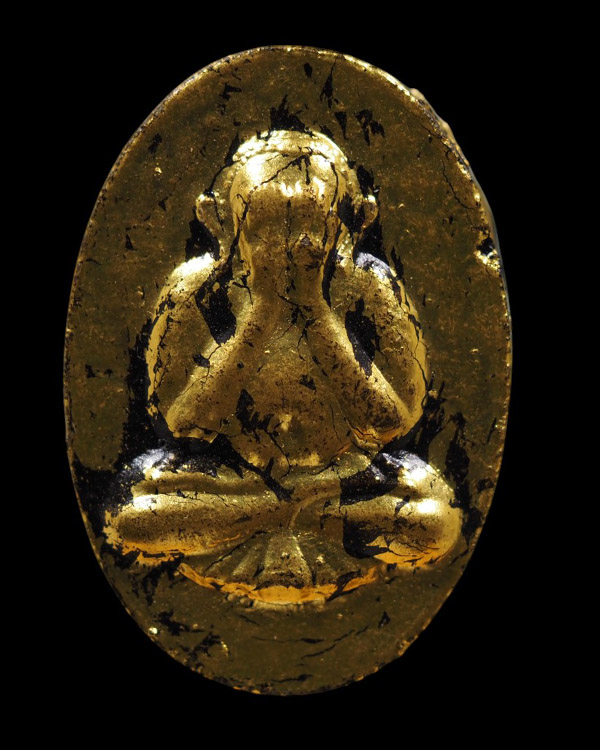 พระปิดตาพิมพ์ไข่ผ่าซีก รุ่นแรก ลงรักปิดทอง หลังยันต์ หลวงปู่ธูป วัดพิรุณศาสตร์  สามโคก  ปทุมธานี - 2