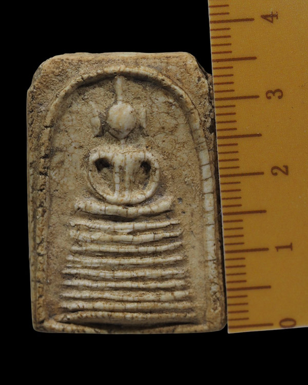 พระสมเด็จพิมพ์วัดเกศไชโย อกร่องหูบายศรี  ไม่ทราบที่  เนือหาจัด  พระมีซ่อม   องค์นี้เช่ามาเเจ้าของเดิ - 4